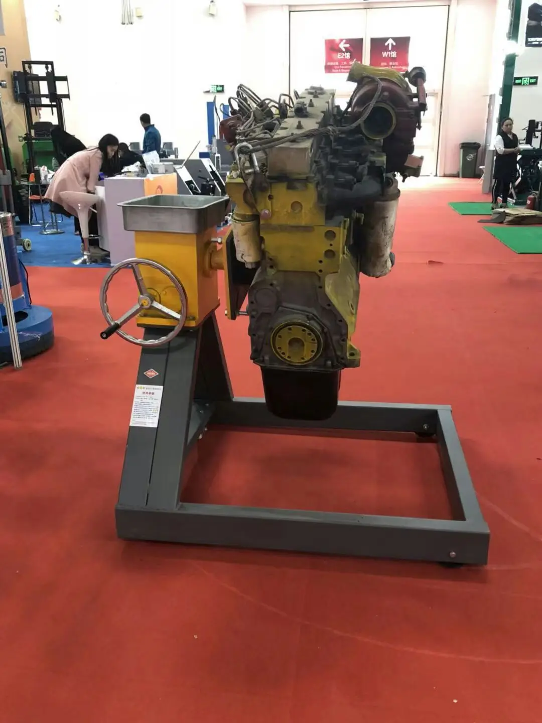 حرفية رائعة لإصلاح متجر المحرك - مراجعة Engine Stand Heavy Duty وسعره